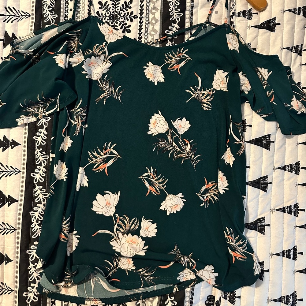 Spaghetti cold shoulder top